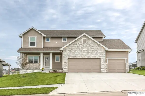 16909 Daniel Street, Bennington, NE 68007