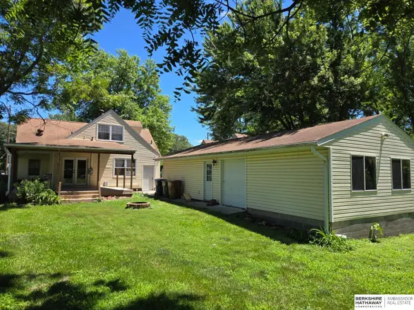 1106 Bluff Street, Bellevue, NE 68005