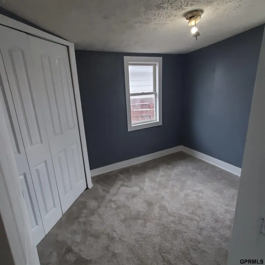 411 W 22 Avenue, Bellevue, NE 68005 - #3