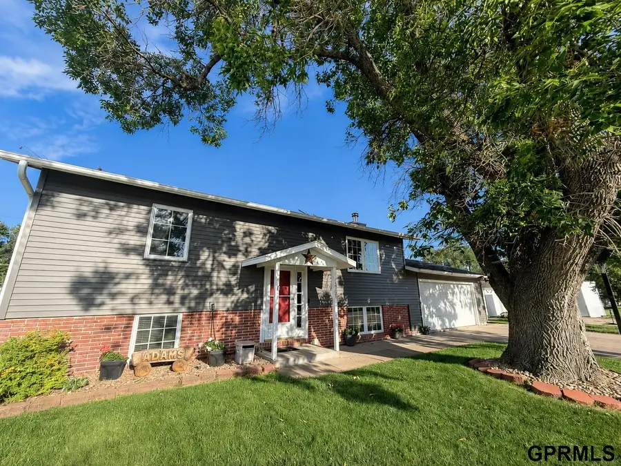 1306 N Hampton Street N, Lexington, NE 68850 - #2