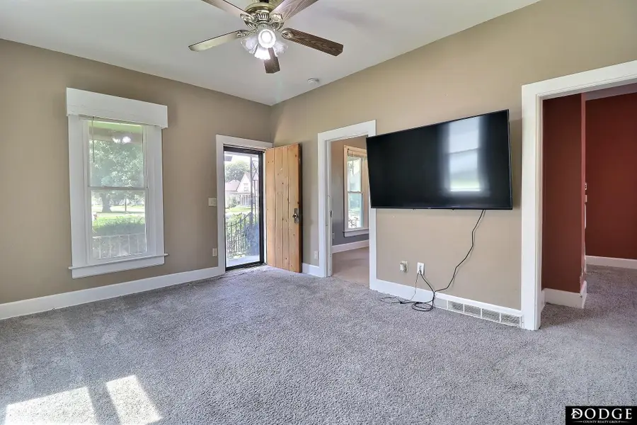 146 N Maple Street, Fremont, NE 68025 - #3