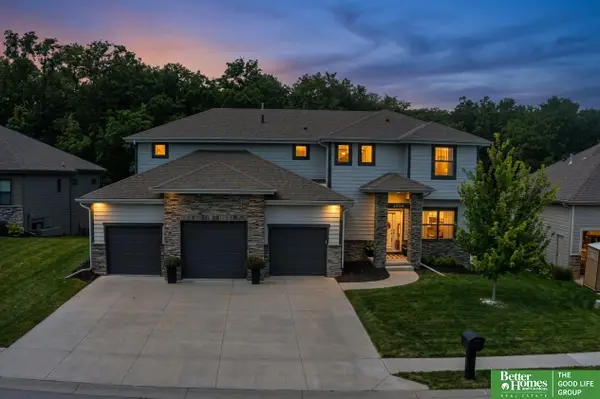 5804 S 238th Street, Omaha, NE 68022