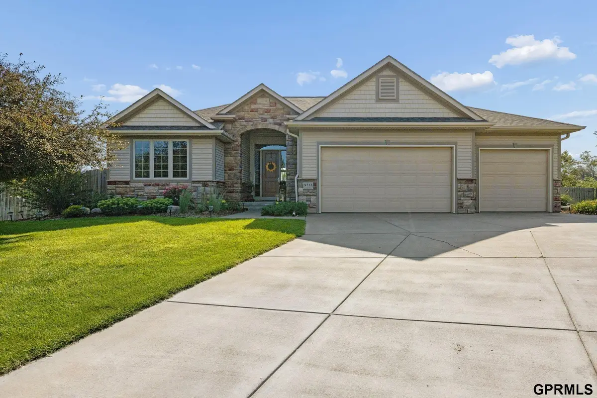 9733 Andre Circle, Lincoln, NE 68526 - #1