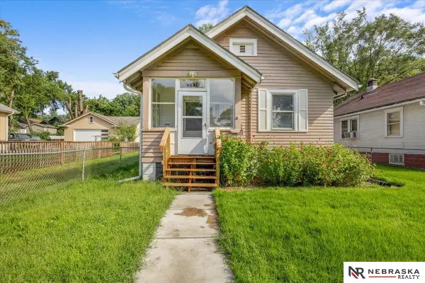 4522 Larimore Avenue, Omaha, NE 68104