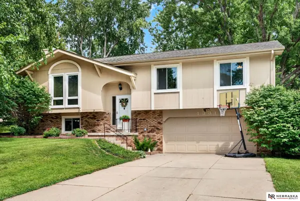 1331 S 166th Street, Omaha, NE 68130