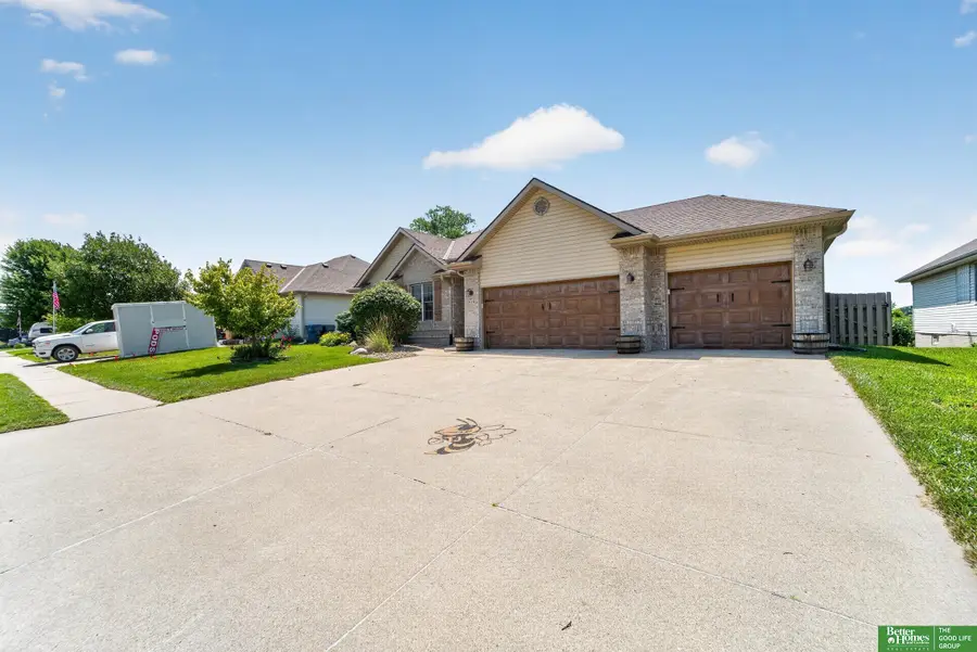 940 Key Circle, Carter Lake, IA 51510 - #3