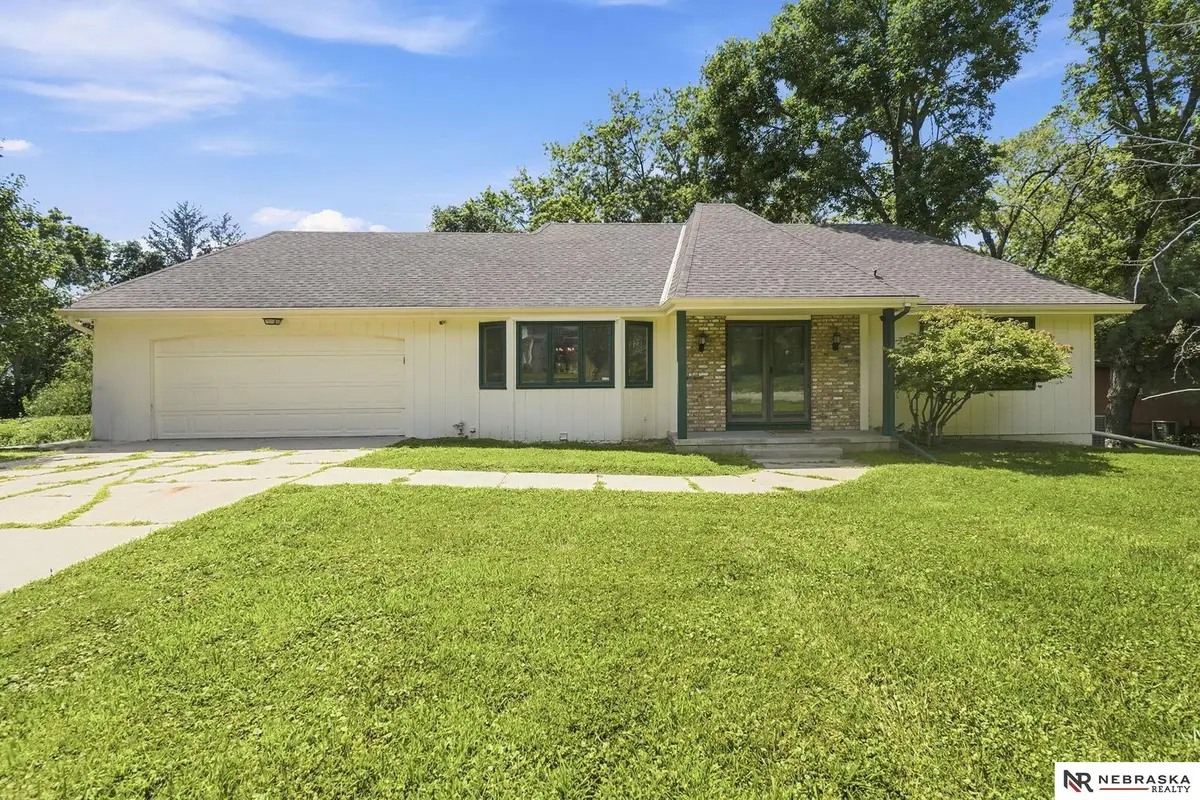 304 Bellevue Boulevard S, Bellevue, NE 68005 - #1