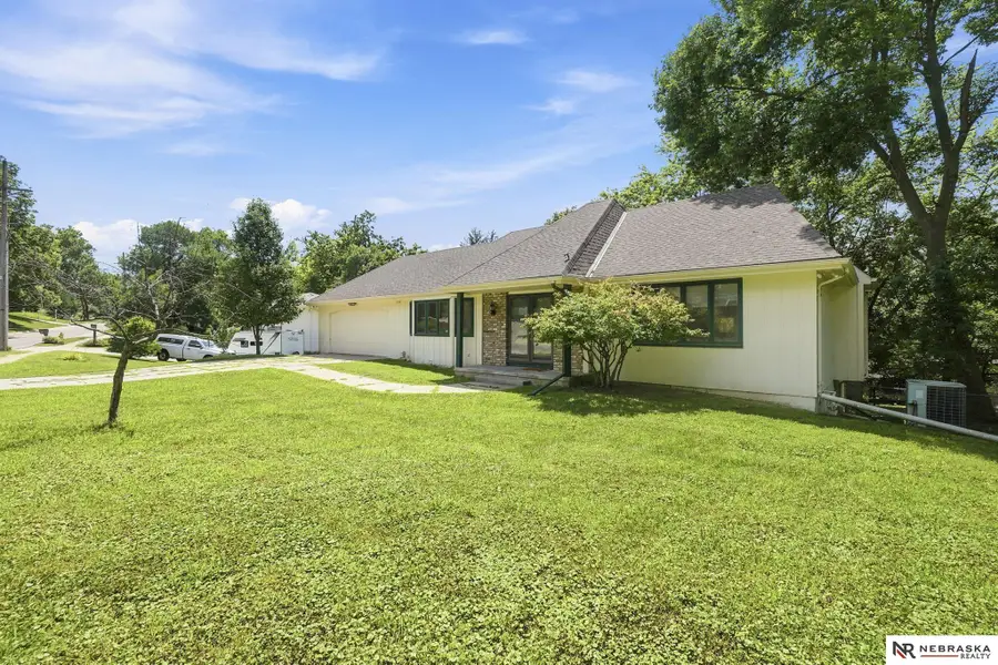 304 Bellevue Boulevard S, Bellevue, NE 68005 - #2