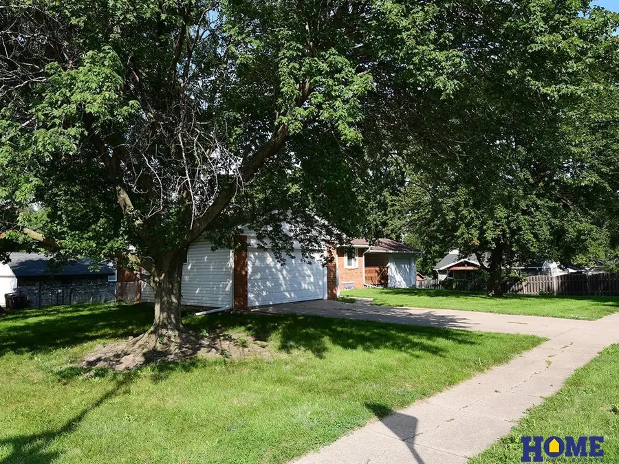 2021 Devoe Drive, Lincoln, NE 68506 - #3