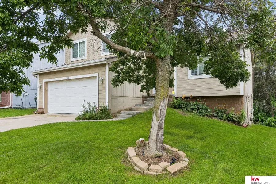 7315 Weber Street, Omaha, NE 68122 - #2