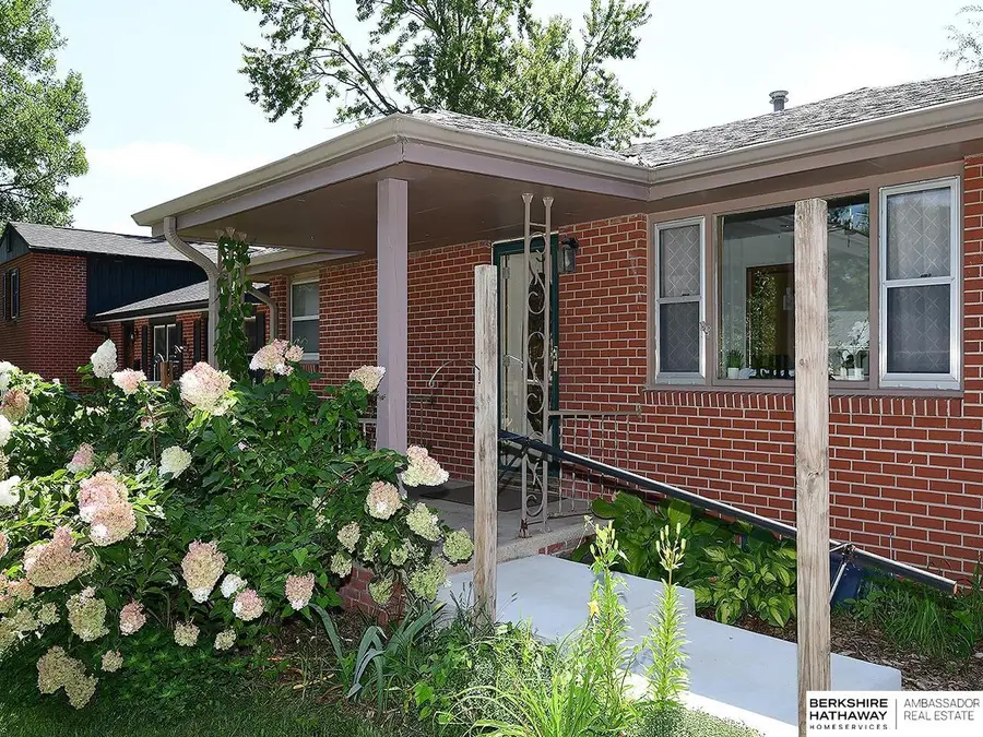 6711 Adams Street, Lincoln, NE 68507 - #3