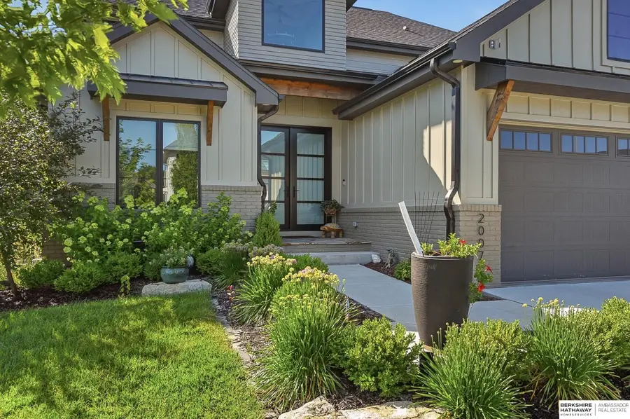2007 S 211 Street, Elkhorn, NE 68022 - #2