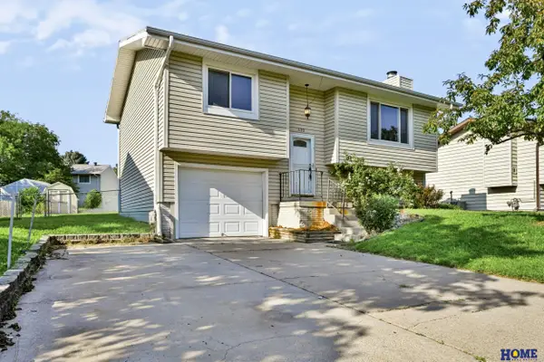 430 Laramie Trail, Lincoln, NE 68521