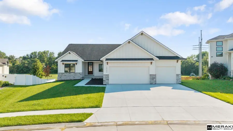 18304 Blackwalnut Street, Omaha, NE 68136 - #3