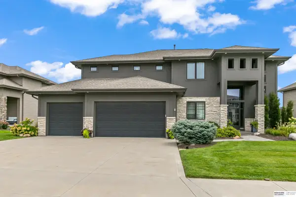 1619 S 208th Street, Elkhorn, NE 68022