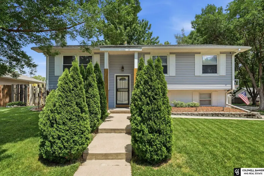 2100 W Sumner Street, Lincoln, NE 68522 - #2