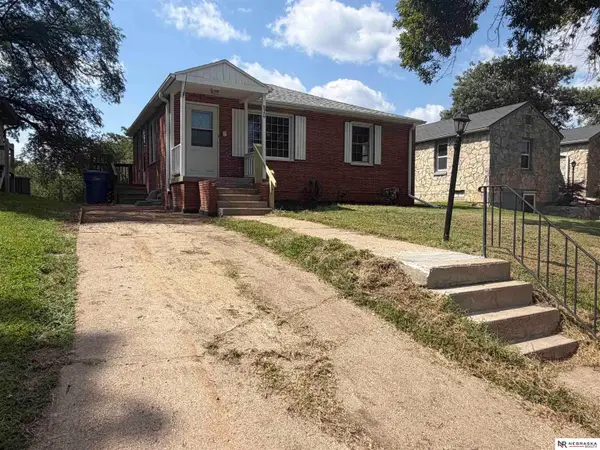 820 S 9th Street, Plattsmouth, NE 68048