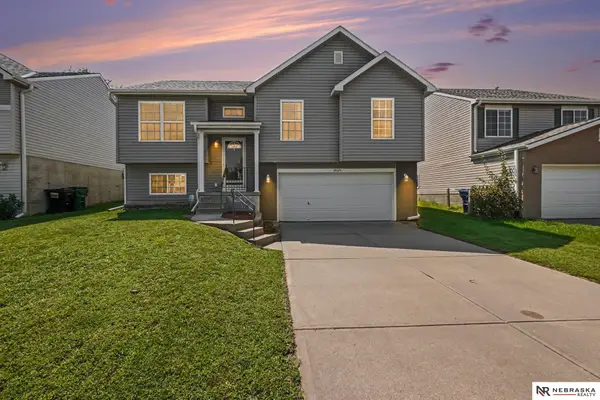 19509 V Street, Omaha, NE 68135