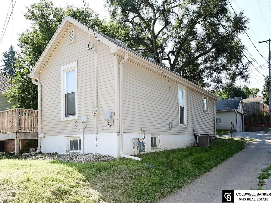 6411 Miami Street, Omaha, NE 68104 - #2