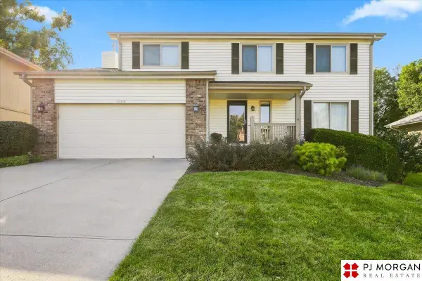 17038 M Street, Omaha, NE 68135