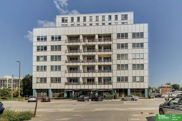 3000 Farnam Street #9E, Omaha, NE 68131
