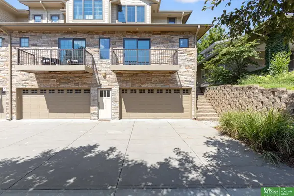 5136 Dodge Street, Omaha, NE 68132