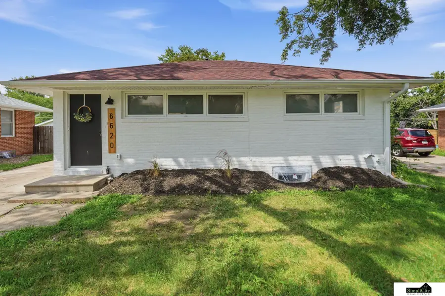 6620 Benton Street, Lincoln, NE 68507 - #2