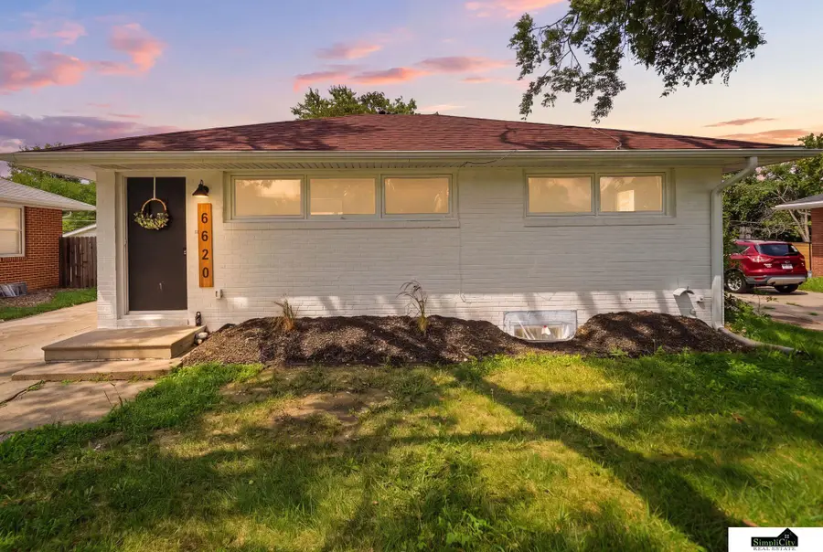 6620 Benton Street, Lincoln, NE 68507 - #3
