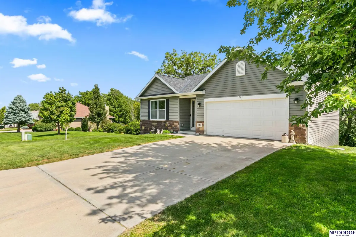 19611 Ridgeway Road, Plattsmouth, NE 68048 - #1