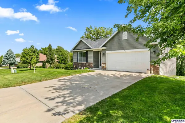 19611 Ridgeway Road, Plattsmouth, NE 68048