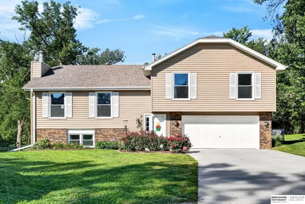2542 S 152 Avenue Circle, Omaha, NE 68144