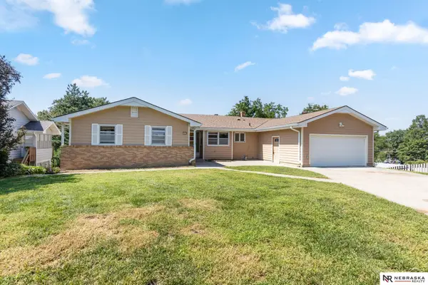 1036 N 74th Avenue, Omaha, NE 68114