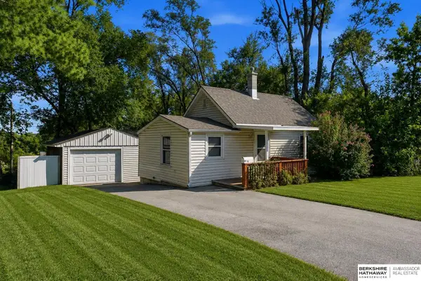 7082 Binney Street, Omaha, NE 68104