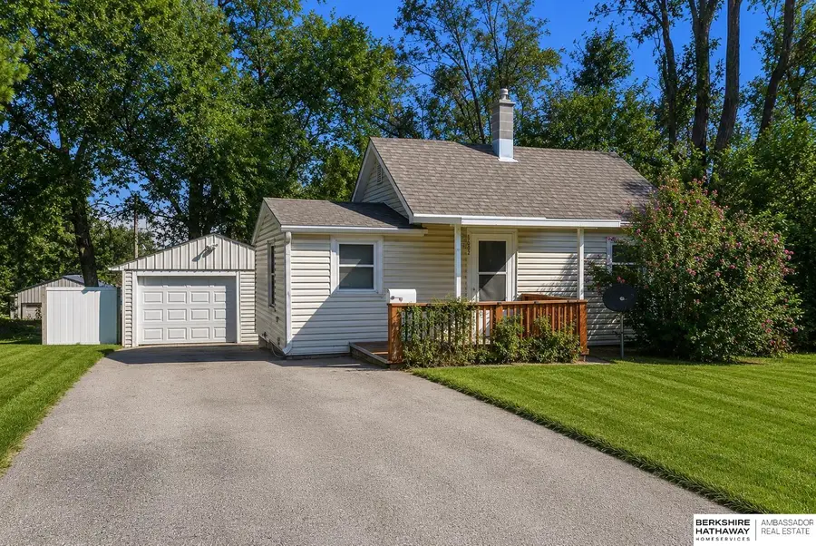 7082 Binney Street, Omaha, NE 68104 - #2