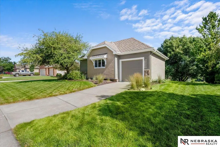 17618 Colonial Avenue, Omaha, NE 68136 - #2