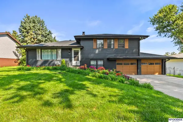 7522 Hartman Avenue, Omaha, NE 68134