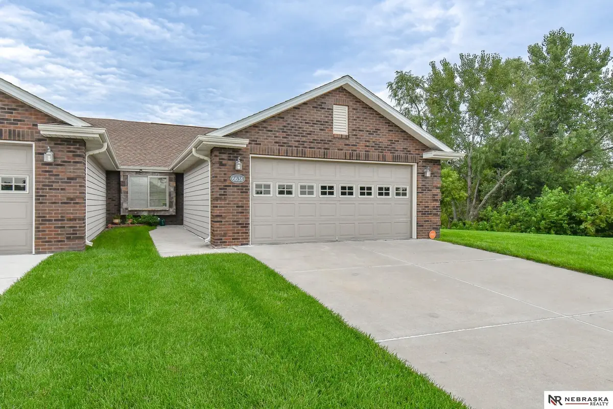 6636 Ashbrook Drive, Lincoln, NE 68516 - #1
