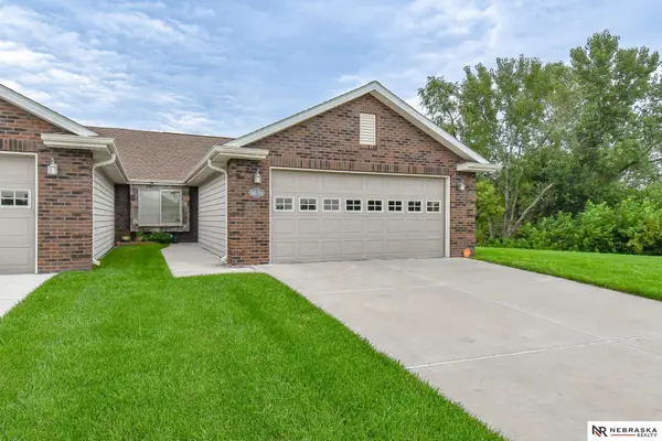 6636 Ashbrook Drive, Lincoln, NE 68516