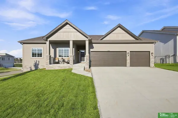 5402 N 180th Avenue, Elkhorn, NE 68022