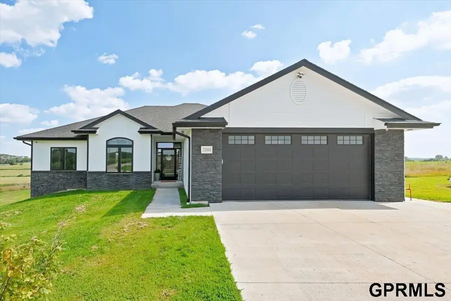 22561 Applewood Road, Glenwood, IA 51534 - #2