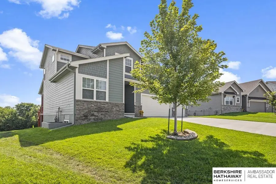 9715 S 183rd Avenue, Omaha, NE 68136 - #2
