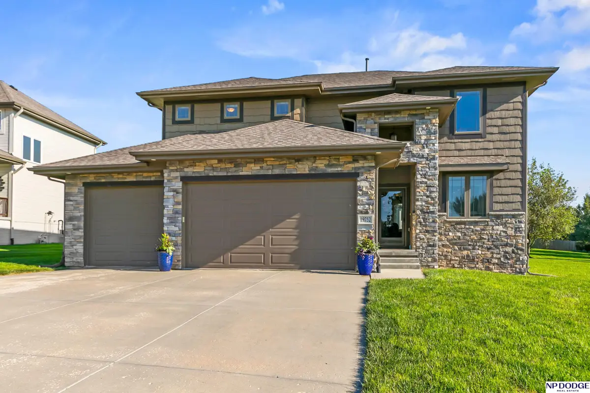 19752 N Street, Omaha, NE 68135 - #1