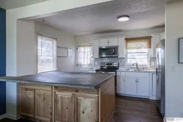 5825 N Street, Omaha, NE 68117