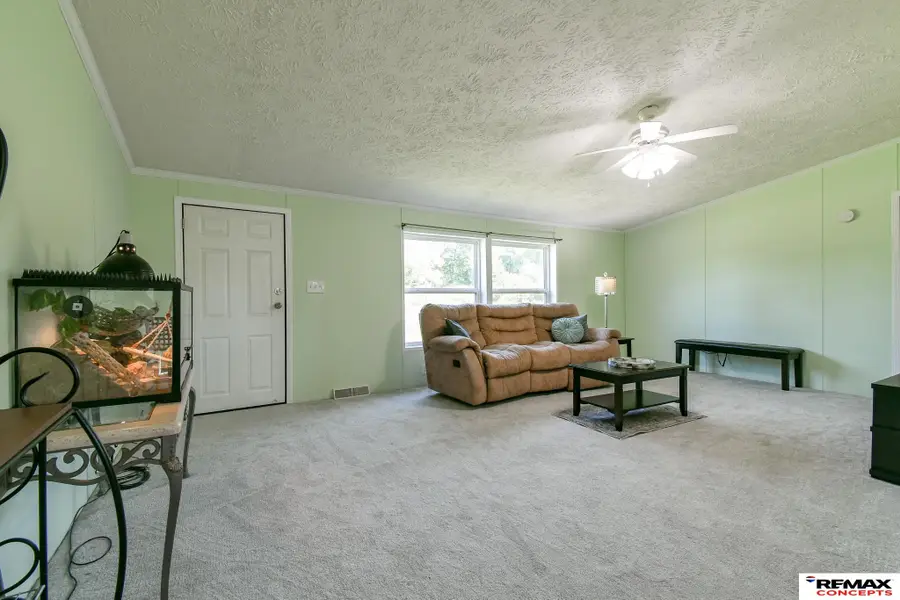 613 E 2nd Street, Valparaiso, NE 68065 - #3