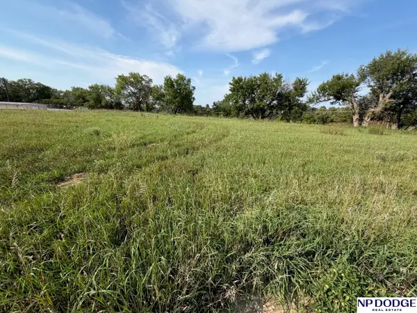 8114 Fort Street, Omaha, NE 68134