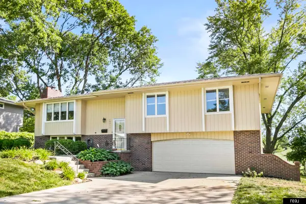 10711 Boyd Street, Omaha, NE 68134