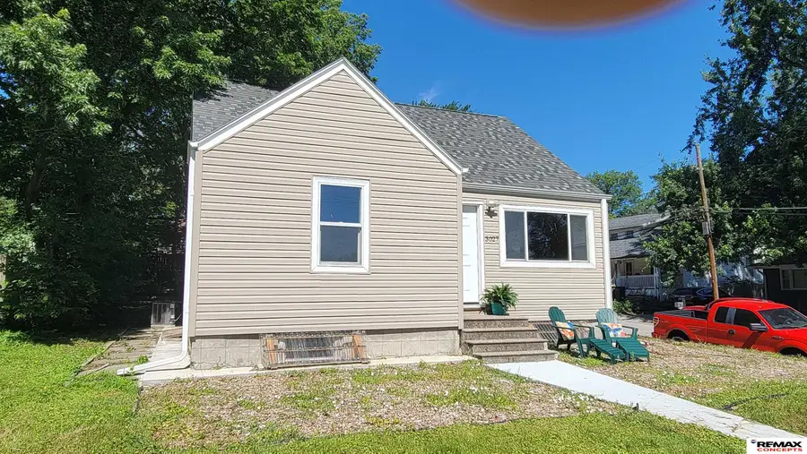3027 S 48th Street, Lincoln, NE 68506 - #3