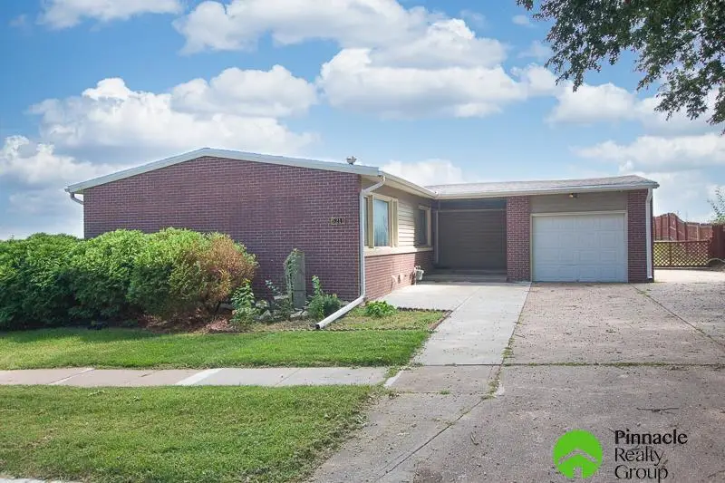 5211 W Superior Street, Lincoln, NE 68524 - #2