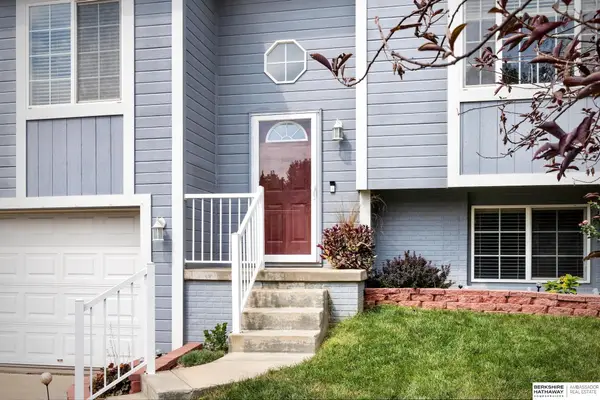 7382 N 77th Street, Omaha, NE 68122