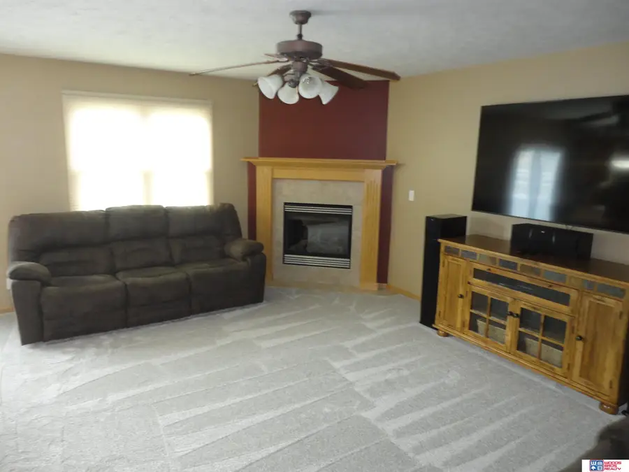 113 W 9th Street, Hickman, NE 68372 - #3